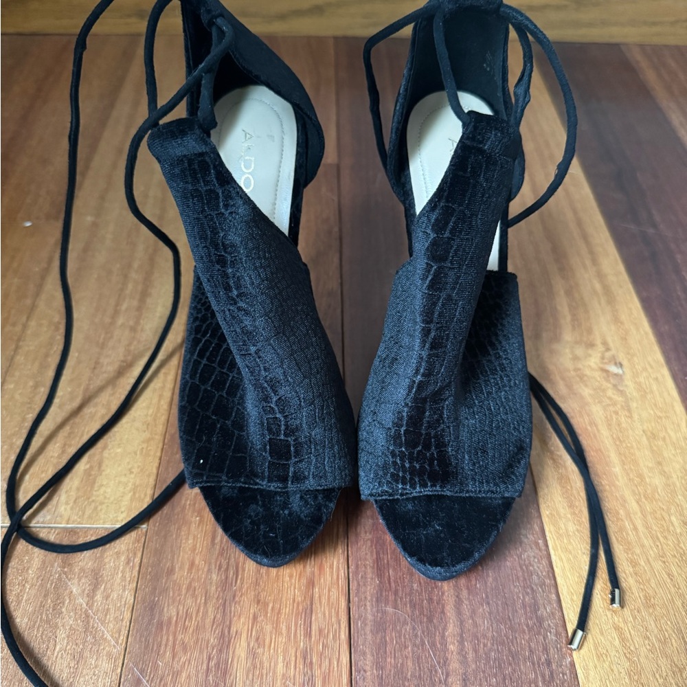 Elegant Black Women's Shoes